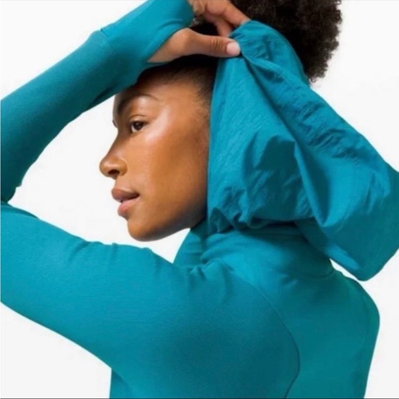 Lululemon Far and Free Jacket Size 6 - Picture 10 of 11